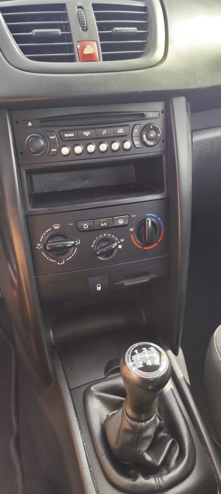 PEUGEOT 207 Urban 1.4 HDI