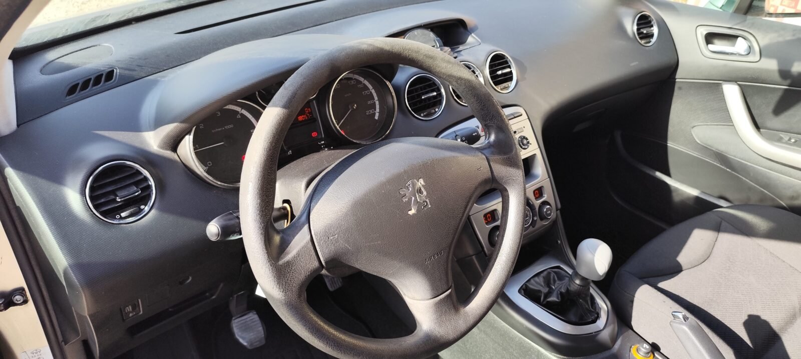 PEUGEOT 308 1.6 hdi confort