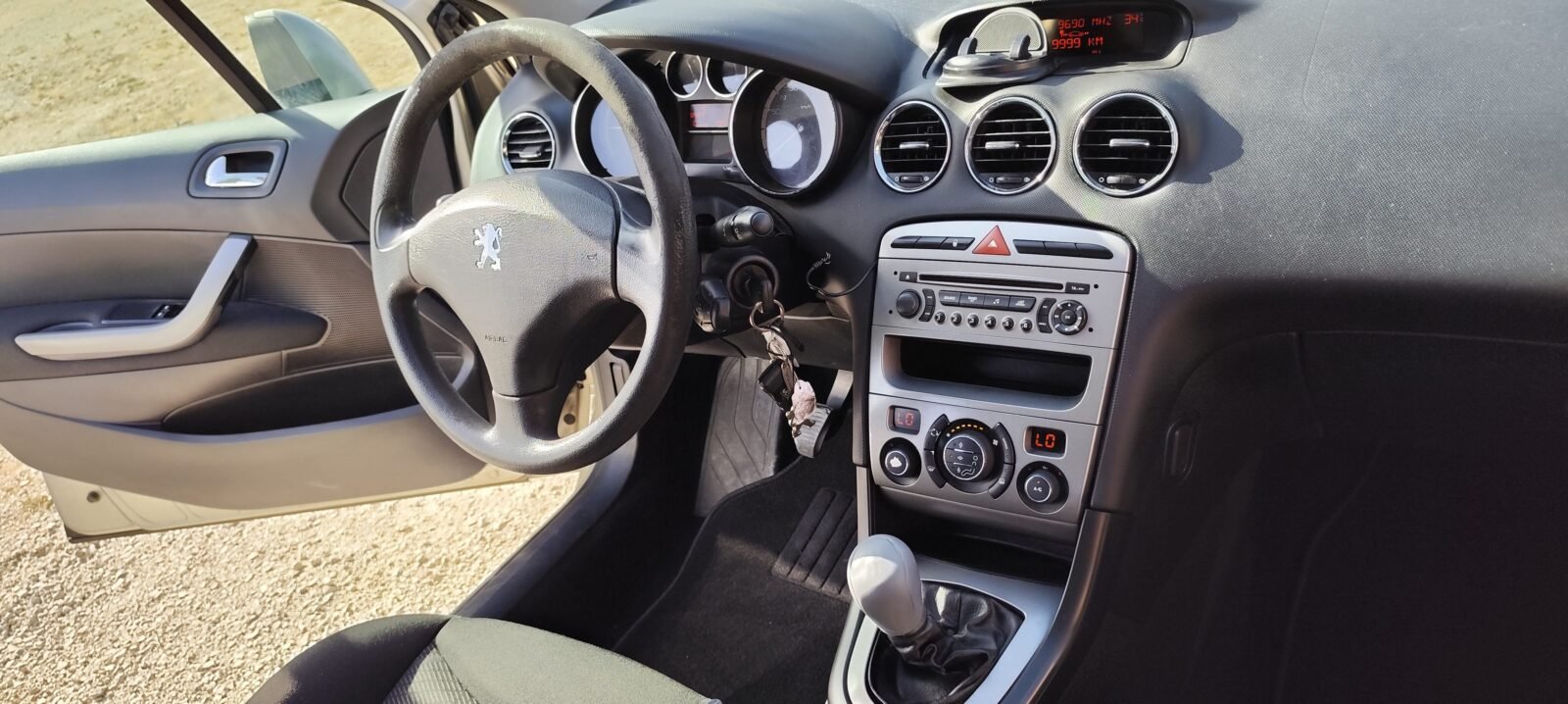 PEUGEOT 308 1.6 hdi confort